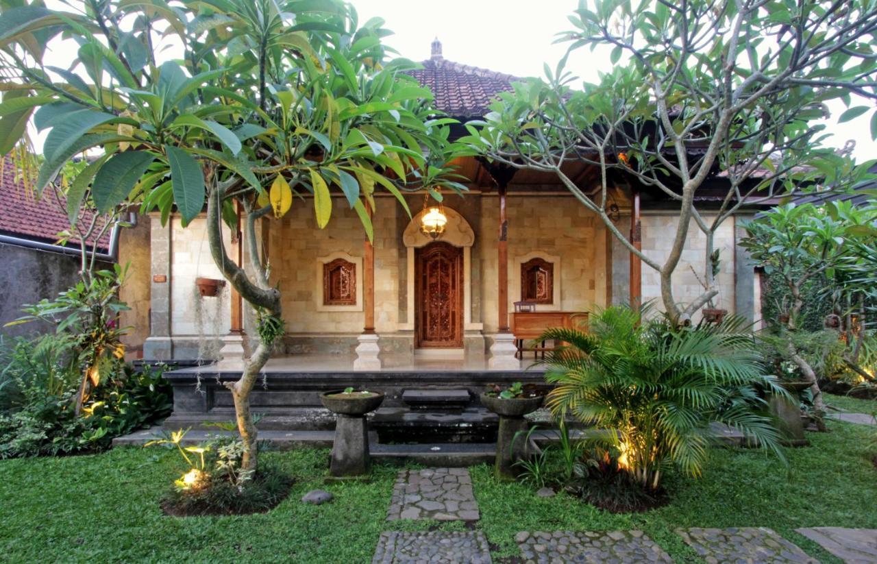 Sari House Ubud - Balinese Style Homestay Exterior foto
