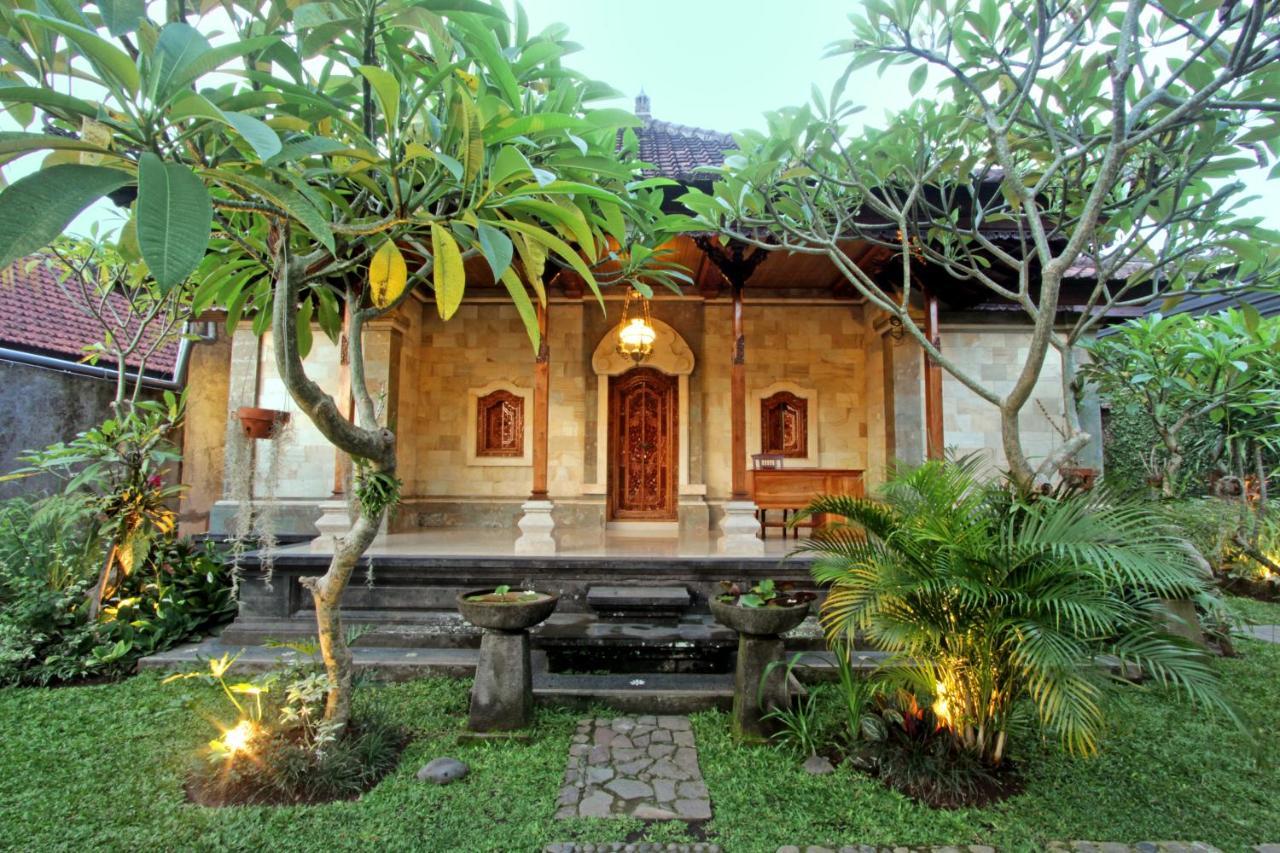 Sari House Ubud - Balinese Style Homestay Exterior foto